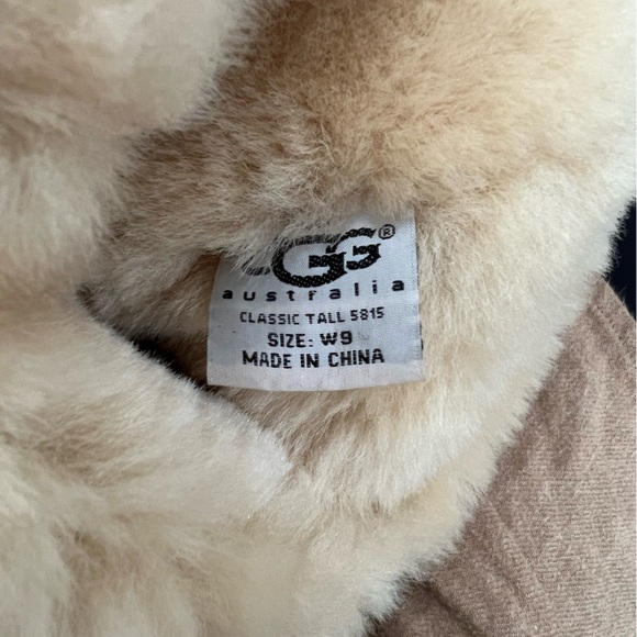 Classic Ugg Tall Boots- Chestnut - Picture 7 of 8